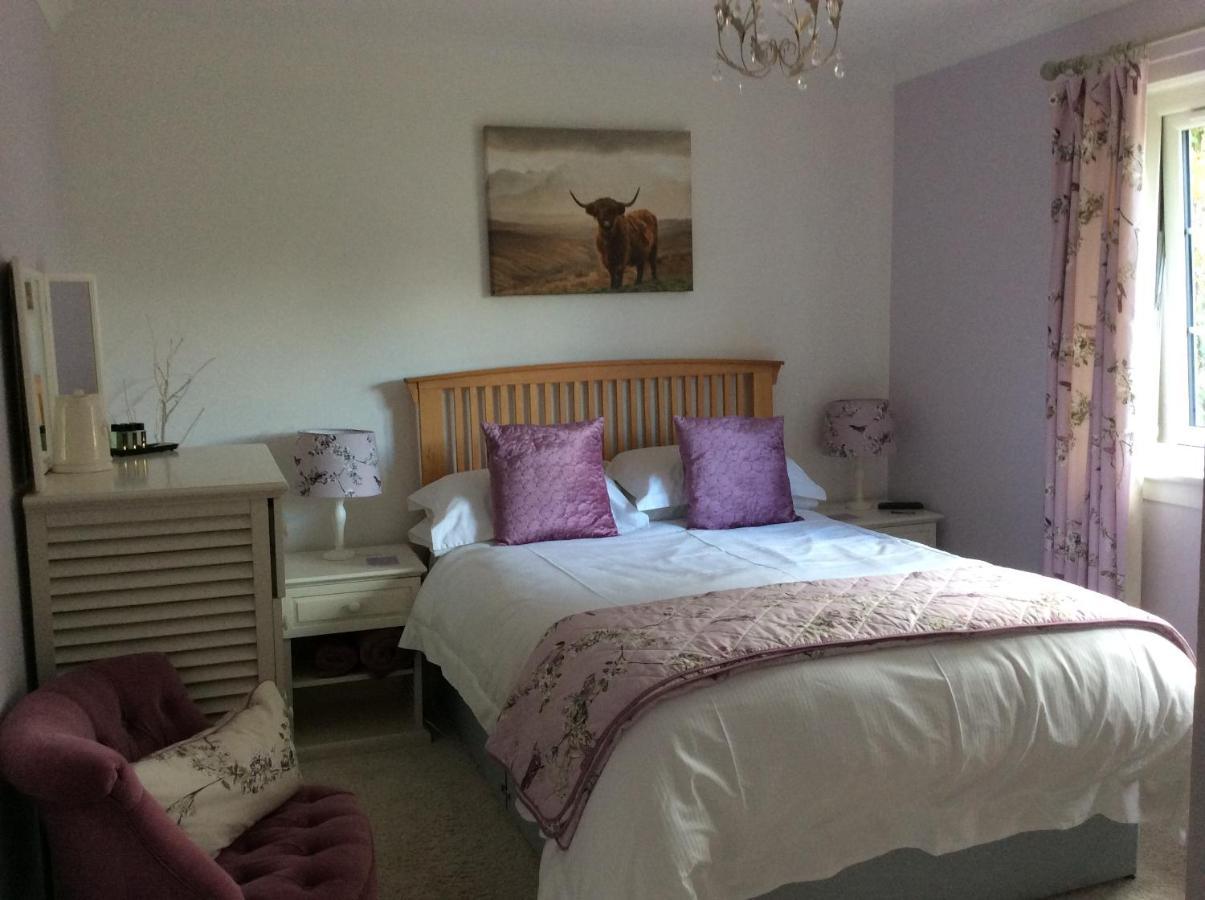 Oisean Sheonag Bed & Breakfast Portree Exterior photo